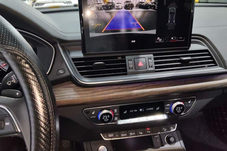 Used Audi Q5L 2022 Updated Version 40T Luxury Elegant Edition Audio And AC Panel