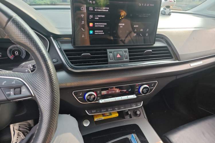 Used Audi Q5L 2022 Updated 45T Luxury Dynamic Version Audio And AC Panel
