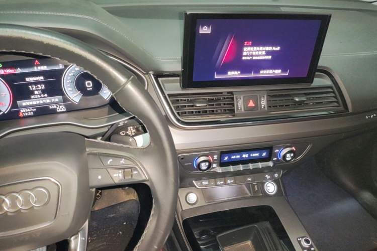 Used Audi Q5L 2022 40T Fashionable and Dynamic Model Audio And AC Panel
