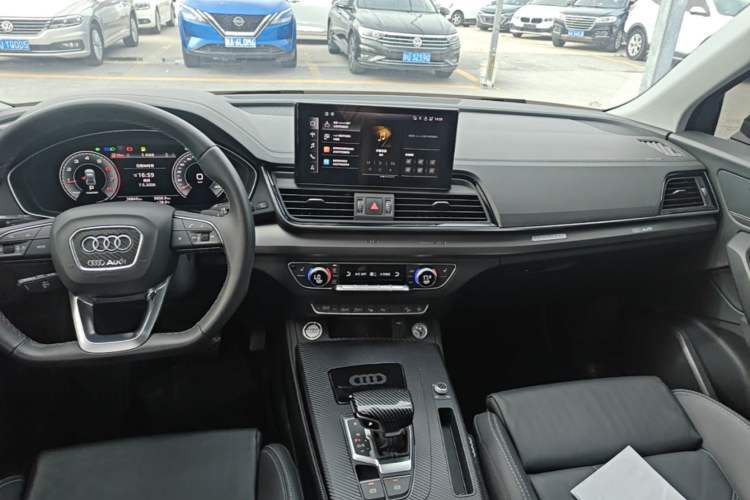 Used Audi Q5L 2022 40T Luxury Dynamic Model Audio And AC Panel