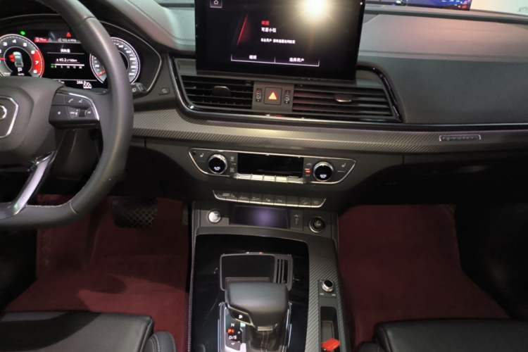 Used Audi Q5L 2022 40T Luxury Dynamic Model Audio And AC Panel