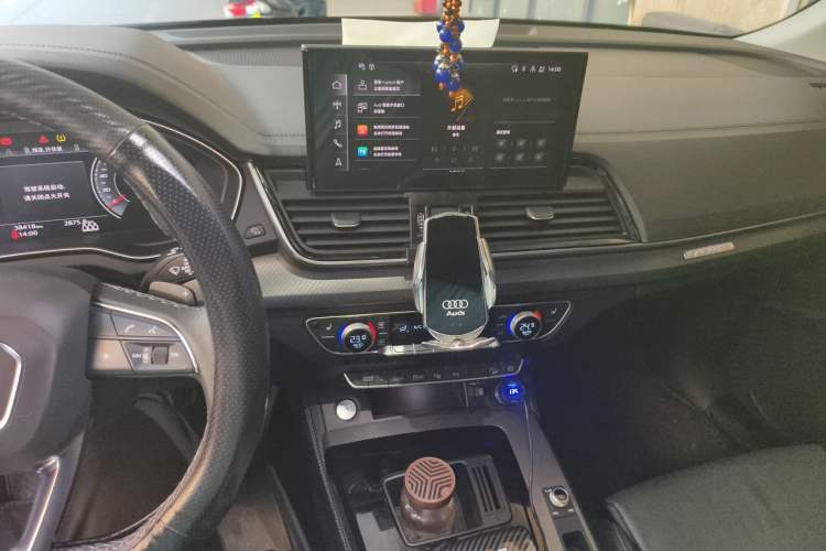 Used Audi Q5L 2022 Updated 40T Luxury Dynamic Edition Audio And AC Panel