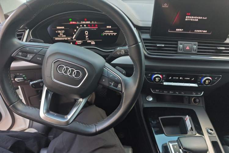 Used Audi Q5L 2022 40T Fashionable and Dynamic Model Audio And AC Panel