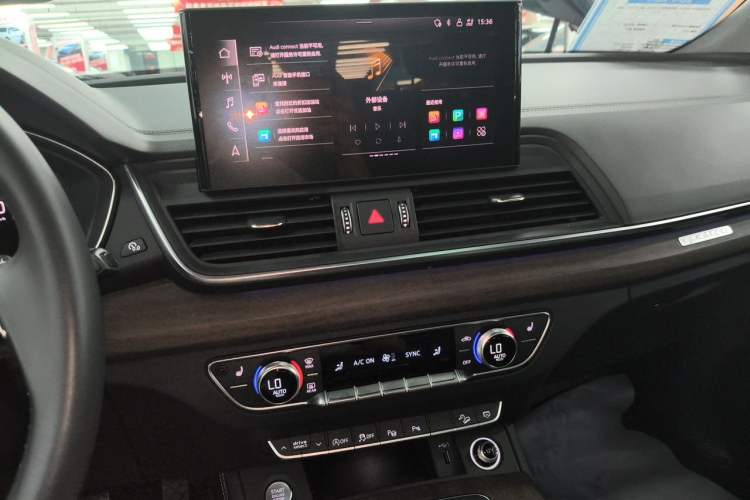 Used Audi Q5L 2022 40T Luxury Elegant Model Audio And AC Panel