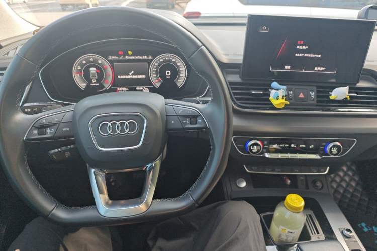 Used Audi Q5L 2022 40T Fashionable and Dynamic Model Audio And AC Panel