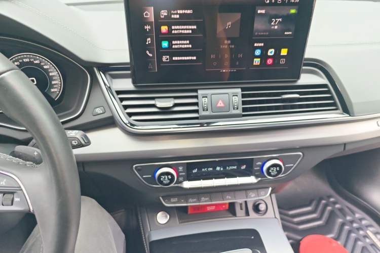 Used Audi Q5L 2022 40T Fashionable and Dynamic Model Audio And AC Panel