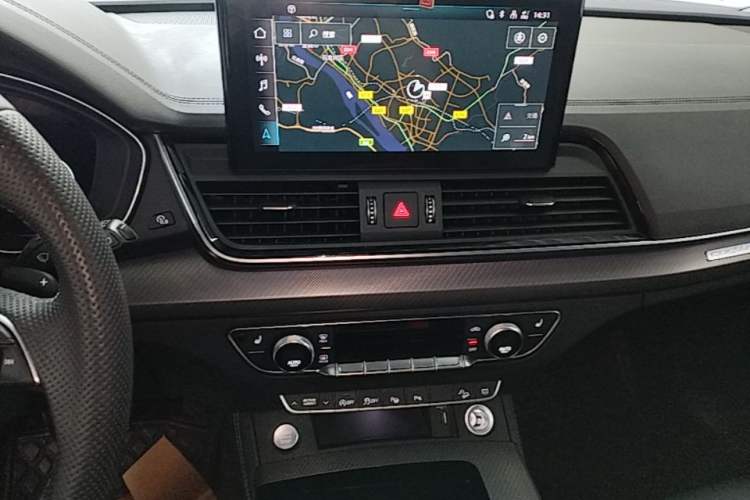 Used Audi Q5L 2022 45T Luxury Dynamic Model Audio And AC Panel
