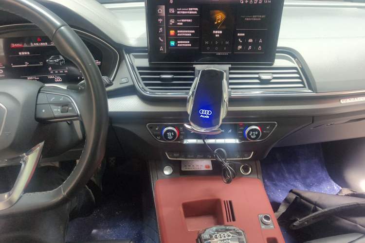 Used Audi Q5L 2022 40T Luxury Dynamic Model Audio And AC Panel