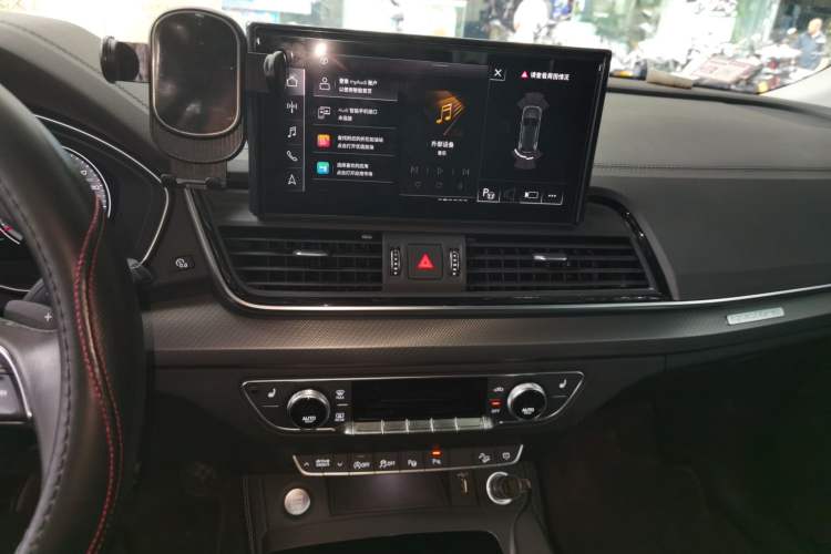 Used Audi Q5L 2022 40T Luxury Dynamic Model Audio And AC Panel