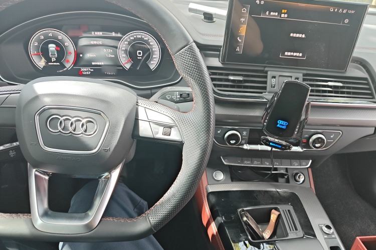 Used Audi Q5L 2022 Updated 45T Luxury Dynamic Version Center Console