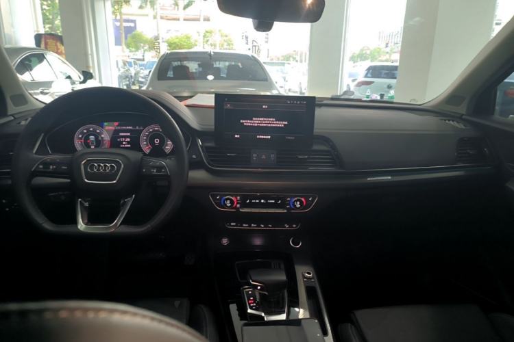 Used Audi Q5L 2022 Updated 45T Luxury Dynamic Version Center Console