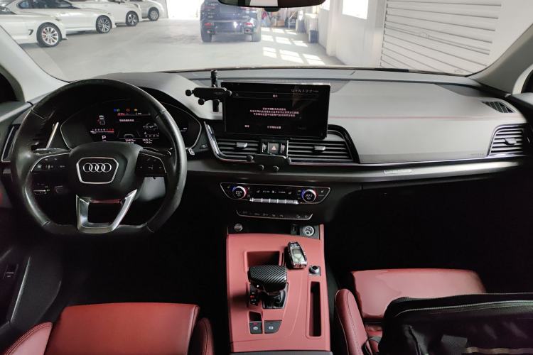 Used Audi Q5L 2022 Updated 40T Luxury Dynamic Edition Center Console