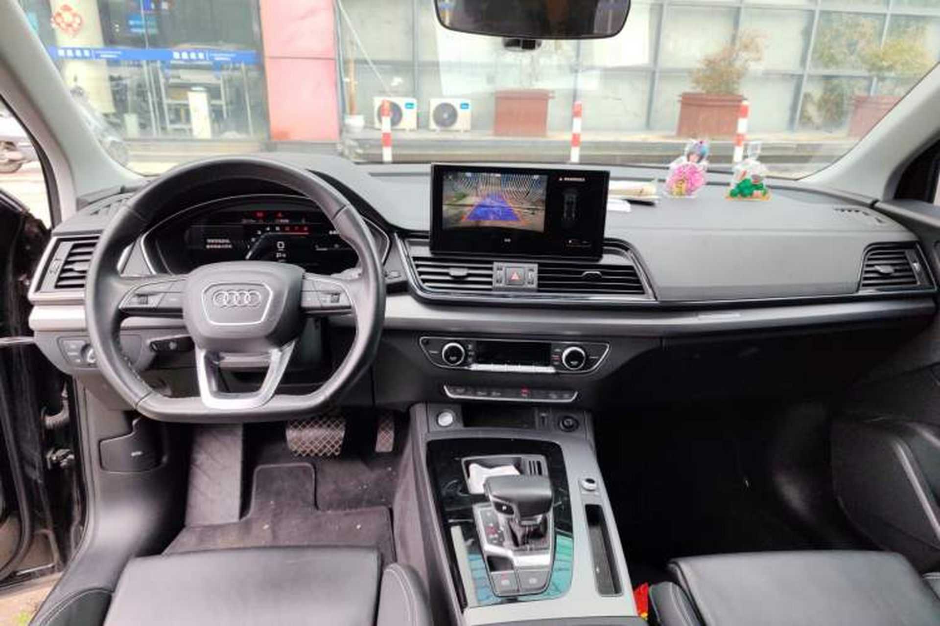 Used Audi Q5L 2022 40T Fashionable and Dynamic Model Center Console