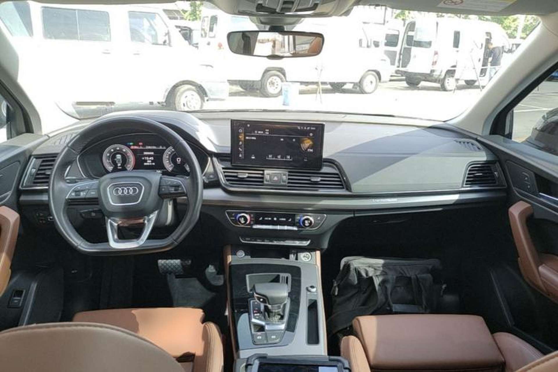 Used Audi Q5L 2022 40T Luxury Dynamic Model Center Console