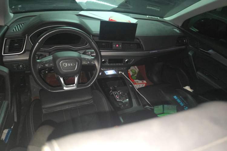 Used Audi Q5L 2022 Updated 40T Luxury Dynamic Edition Center Console