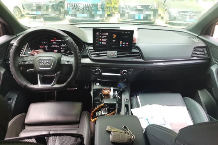 Used Audi Q5L 2022 Updated 40T Luxury Dynamic Edition Center Console