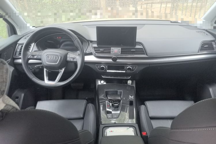 Used Audi Q5L 2022 40T Fashionable and Dynamic Model Center Console