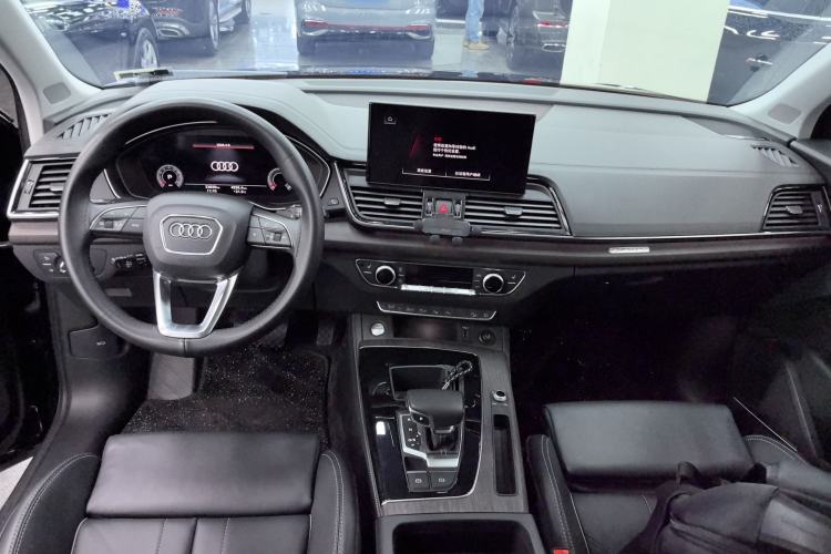 Used Audi Q5L 2022 Updated 45T Prestige Dynamic Edition Center Console