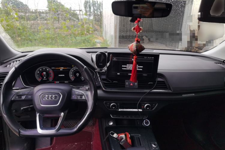 Used Audi Q5L 2022 Updated 40T Luxury Dynamic Edition Center Console