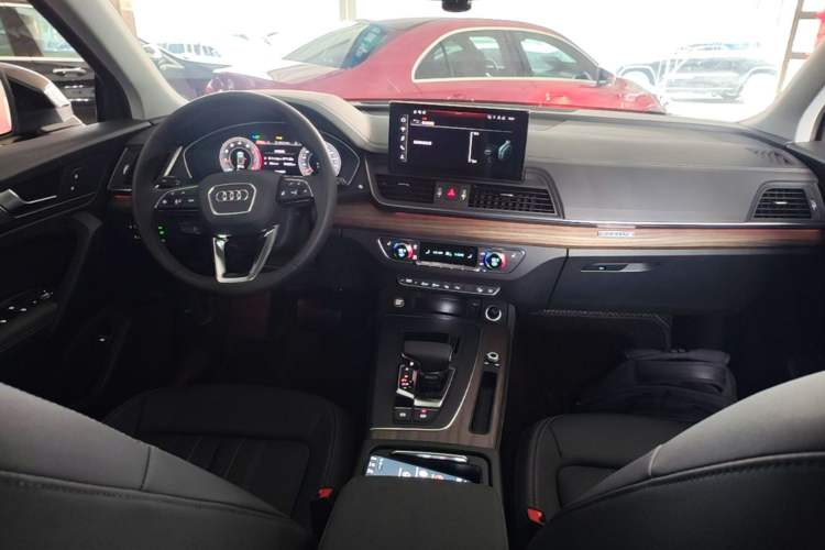 Used Audi Q5L 2022 Updated Version 40T Luxury Elegant Edition Center Console