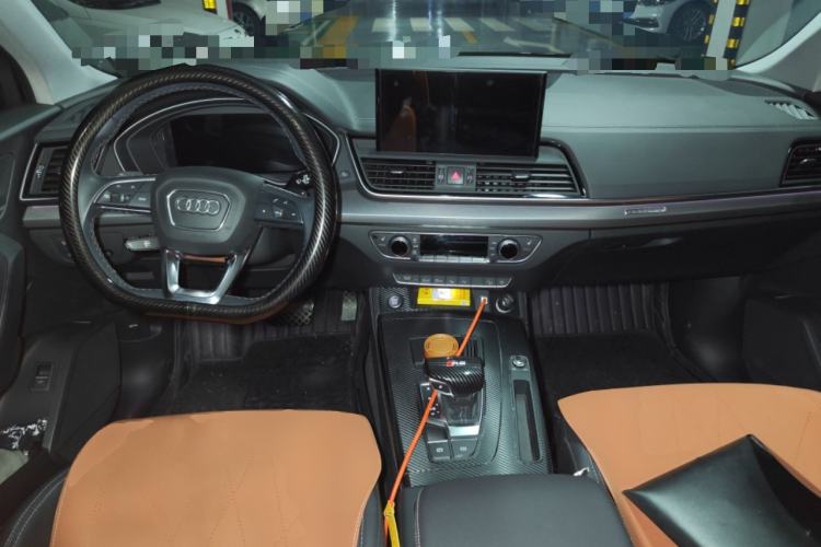 Used Audi Q5L 2022 40T Luxury Dynamic Model Center Console