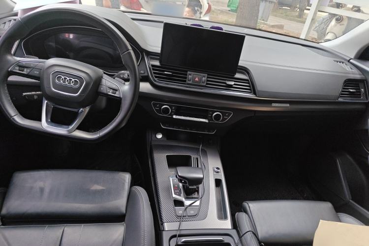 Used Audi Q5L 2022 40T Luxury Dynamic Model Center Console