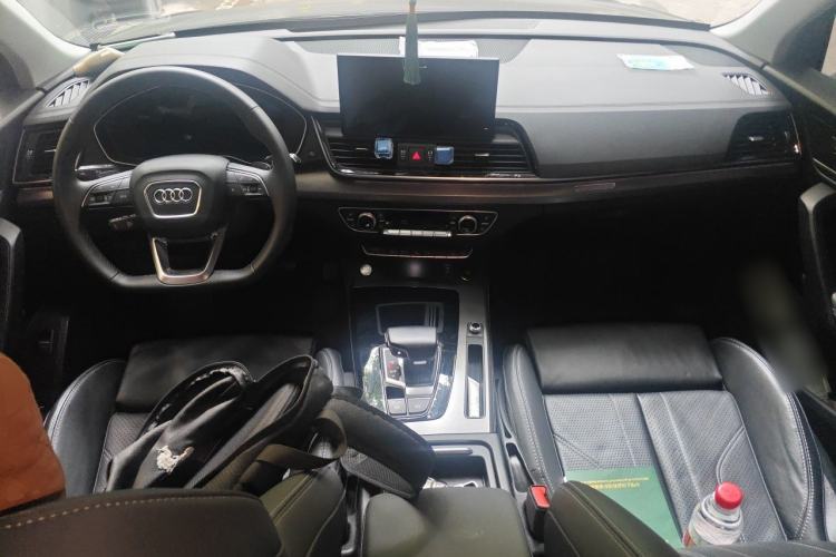 Used Audi Q5L 2022 Updated 40T Luxury Dynamic Edition Center Console