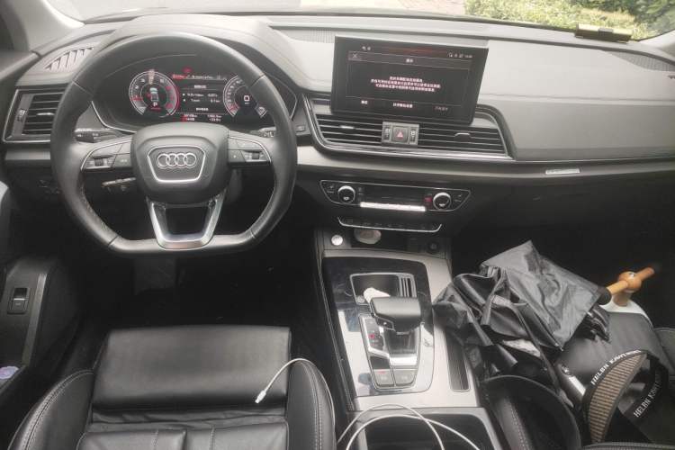 Used Audi Q5L 2022 Updated 40T Luxury Dynamic Edition Center Console