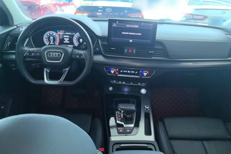 Used Audi Q5L 2022 40T Fashionable and Dynamic Model Center Console