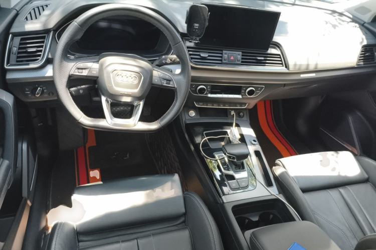 Used Audi Q5L 2022 45T Luxury Dynamic Model Center Console
