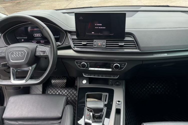 Used Audi Q5L 2022 Updated 45T Luxury Dynamic Version Center Console