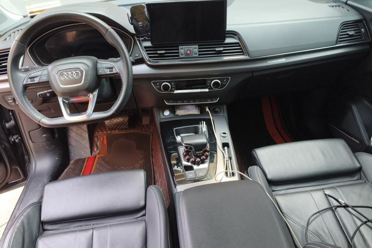 Used Audi Q5L 2022 45T Luxury Dynamic Model Center Console