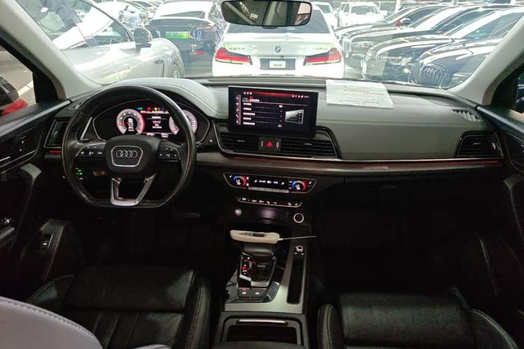 Used Audi Q5L 2022 Updated 40T Luxury Dynamic Edition Center Console