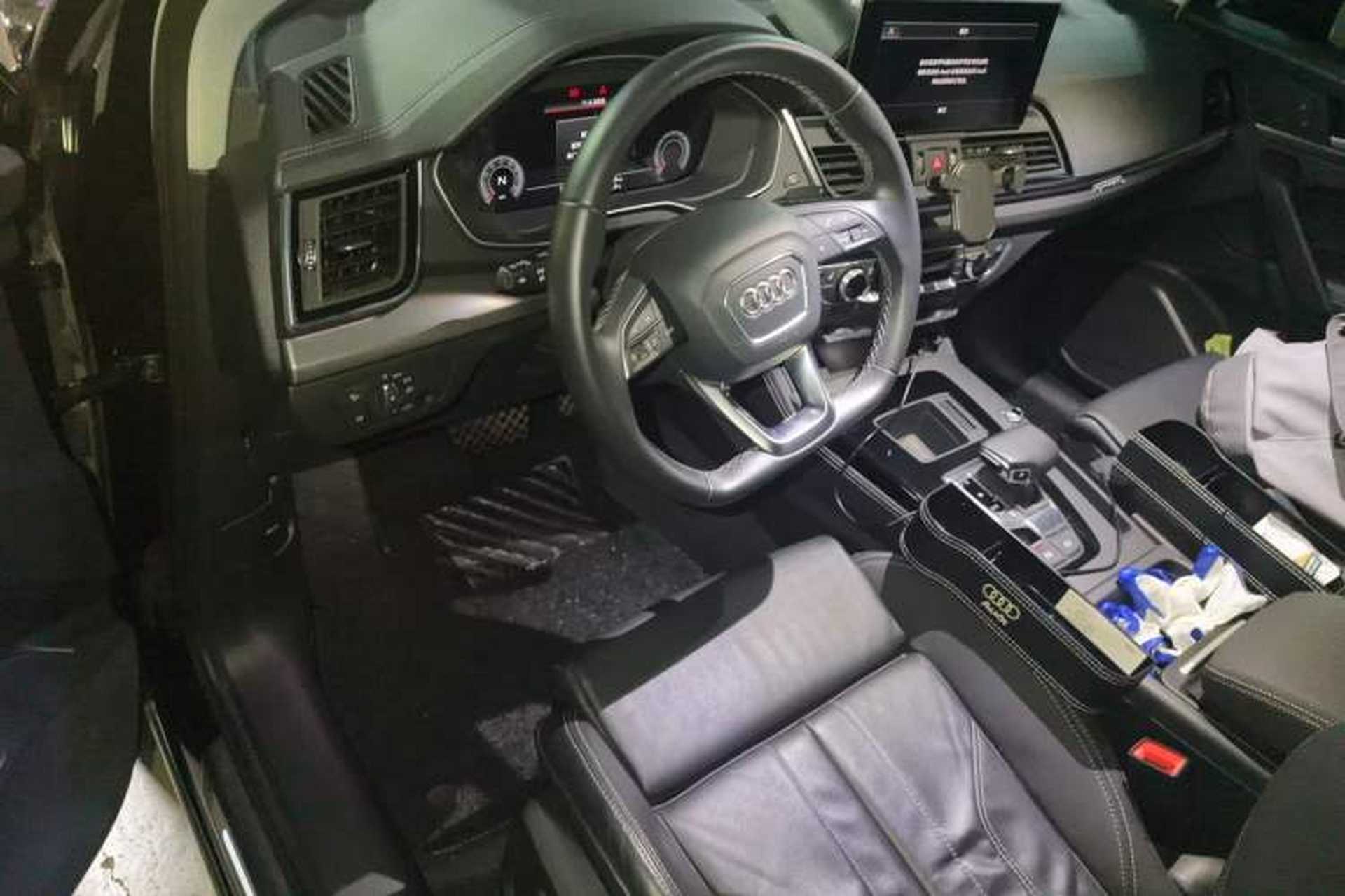 Used Audi Q5L 2022 40T Luxury Dynamic Model Center Console