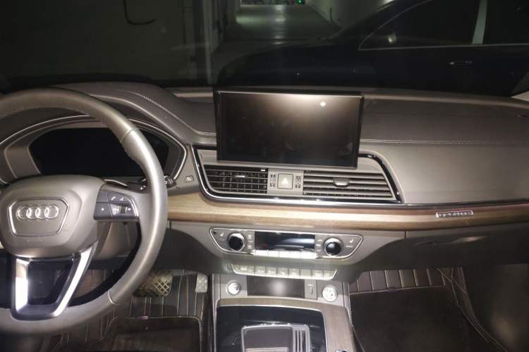 Used Audi Q5L 2022 Updated 45T Prestige Dynamic Edition Center Console