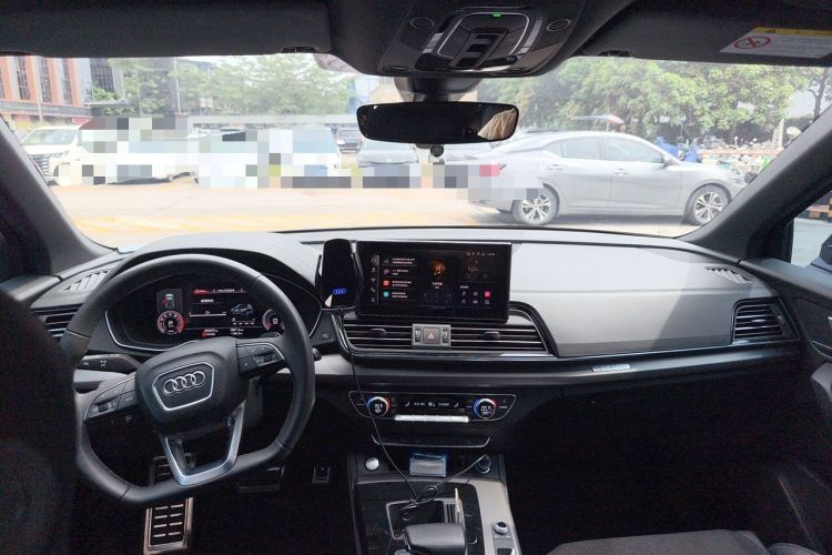 Used Audi Q5L 2022 Updated 40T Luxury Dynamic Edition Center Console