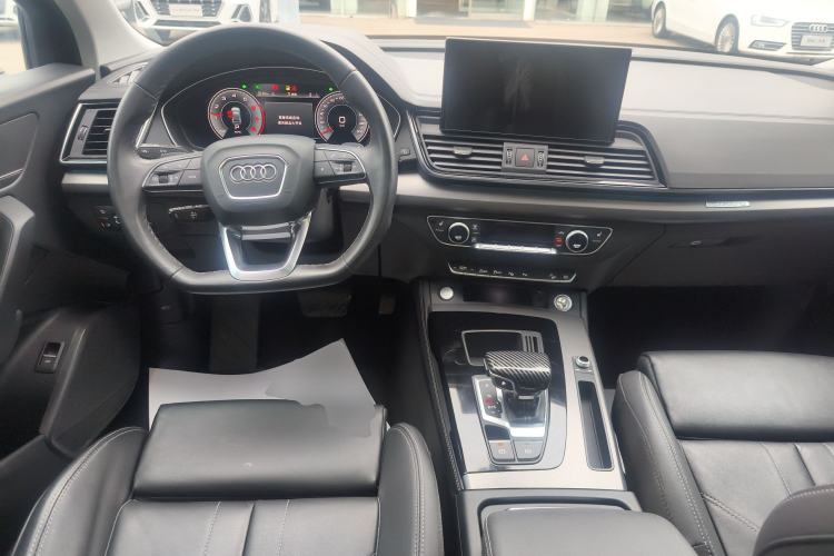 Used Audi Q5L 2022 40T Luxury Dynamic Model Center Console