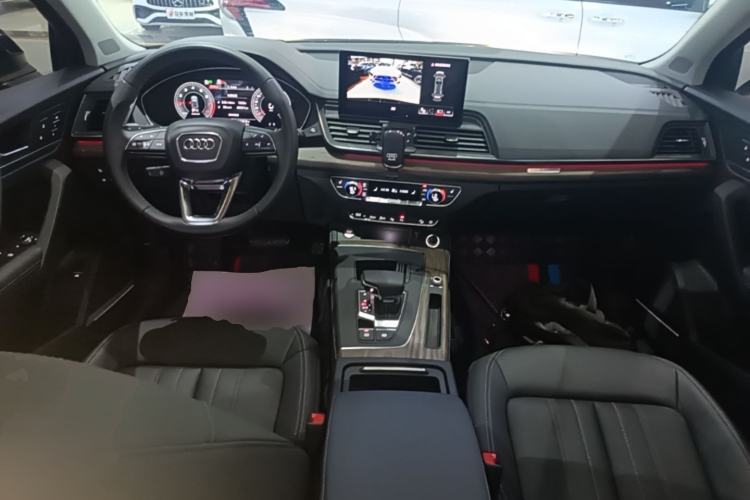 Used Audi Q5L 2022 45T Luxury Elegant Model Center Console