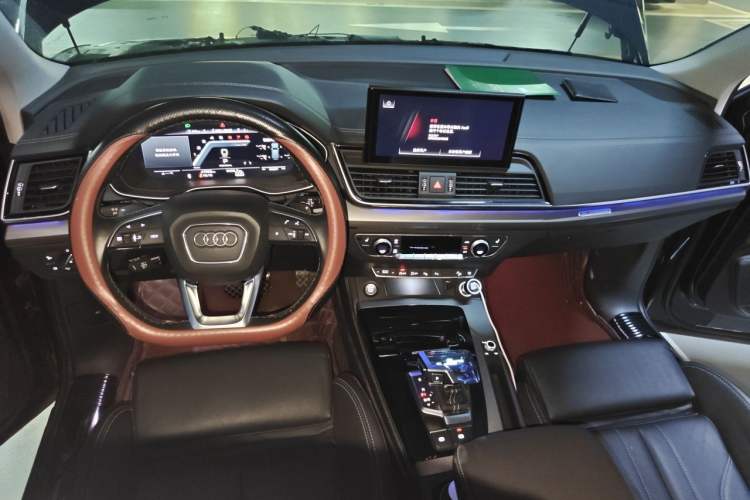Used Audi Q5L 2022 40T Luxury Dynamic Model Center Console