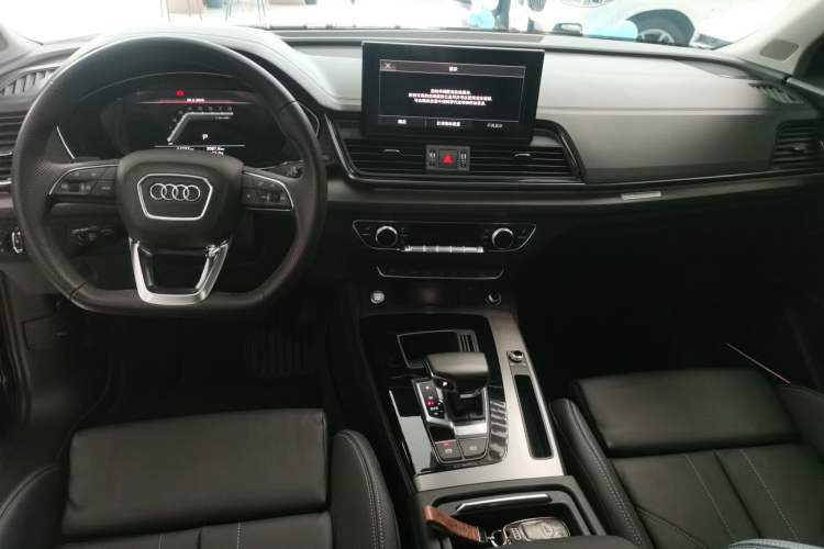 Used Audi Q5L 2022 Updated 45T Luxury Dynamic Version Center Console