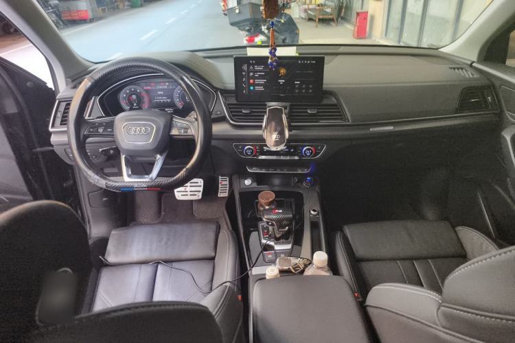 Used Audi Q5L 2022 Updated 40T Luxury Dynamic Edition Center Console