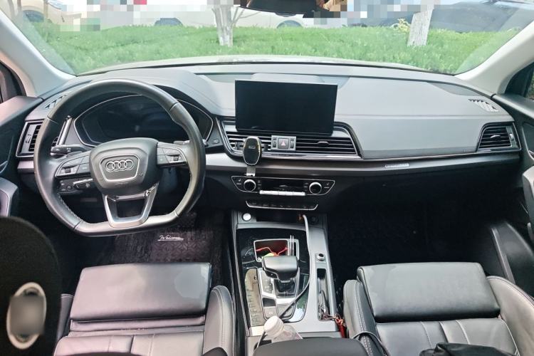 Used Audi Q5L 2022 40T Luxury Dynamic Model Center Console