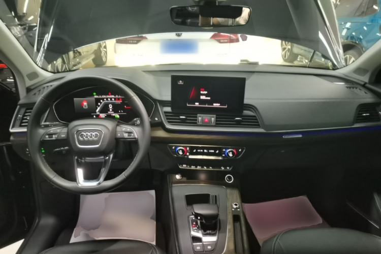 Used Audi Q5L 2022 Updated Version 45T Luxury Prestige Edition Center Console