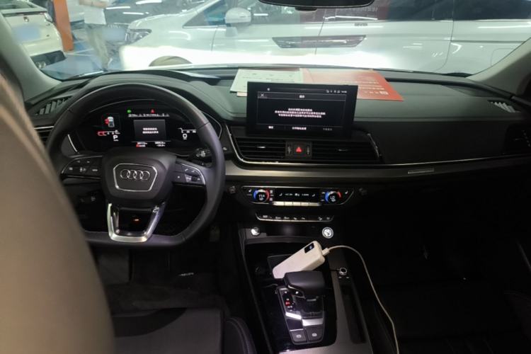 Used Audi Q5L 2022 Updated Version 40T Luxury Elegant Edition Center Console