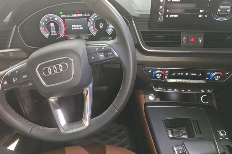 Used Audi Q5L 2022 Updated Version 40T Luxury Elegant Edition Center Console