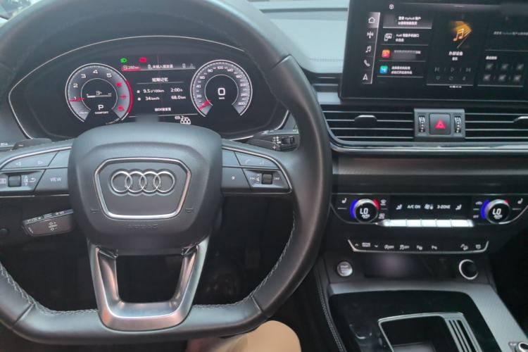 Used Audi Q5L 2022 40T Luxury Dynamic Model Center Console