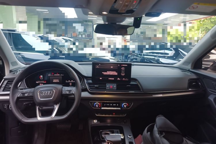 Used Audi Q5L 2022 Updated 45T Luxury Dynamic Version Center Console