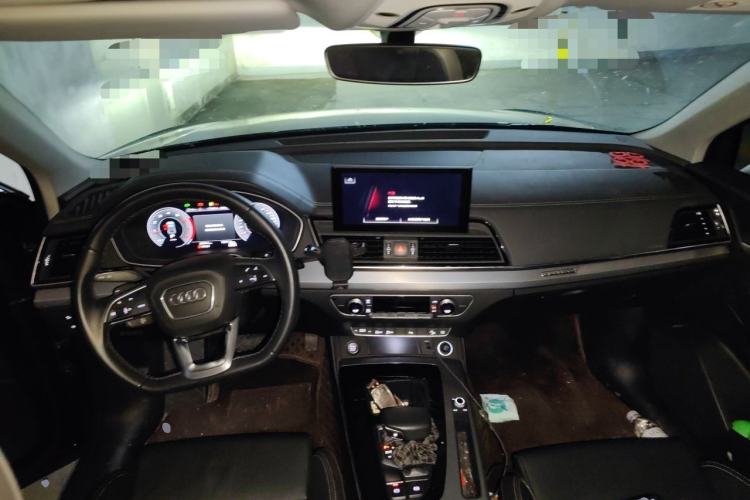 Used Audi Q5L 2022 40T Fashionable and Dynamic Model Center Console