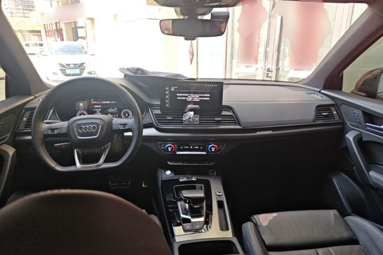 Used Audi Q5L 2022 Updated 40T Luxury Dynamic Edition Center Console