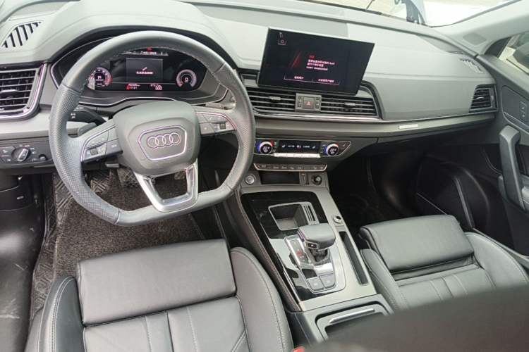 Used Audi Q5L 2022 Updated 45T Luxury Dynamic Version Center Console
